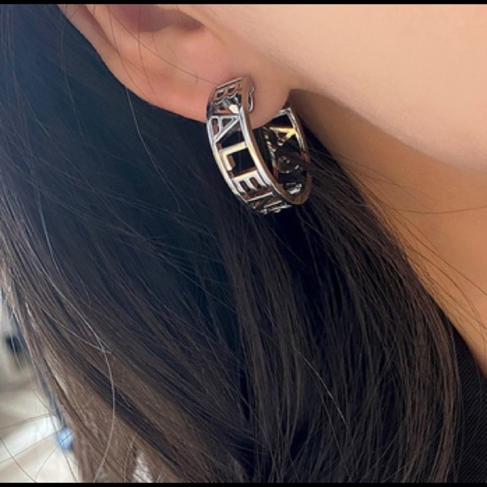 New! Silver fashion earrings
